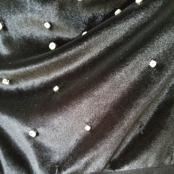RETROFETE Velvet Embellished One Shoulder Bodysuit - Picture 14 of 16